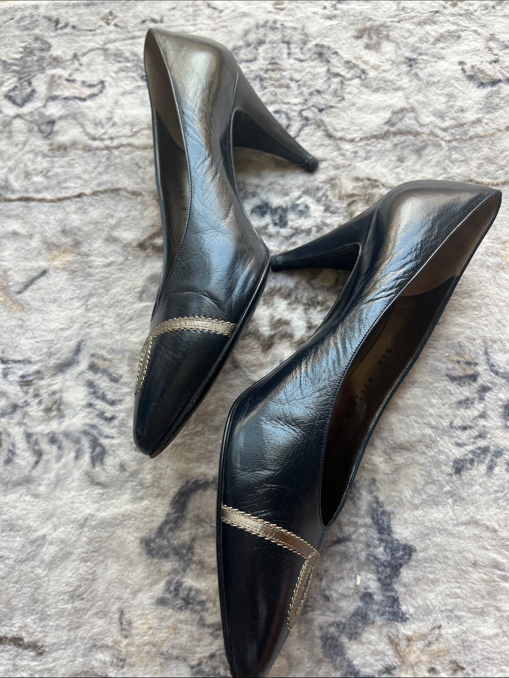 Vintage Bruno Magli Navy blue Leather Pointed Toe Pumps with Silver Accent - Picture 3 of 11